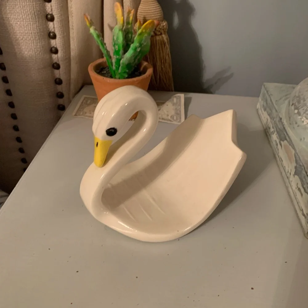 Vintage Ceramic Cream Swan Figurine
